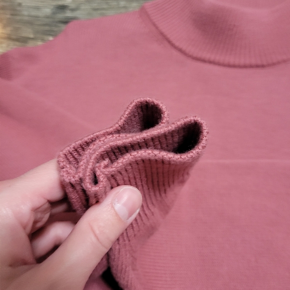 Like New! Aritzia Wilfred Free - Harper Cropped Sweater, Size Small - Picture 3 of 8